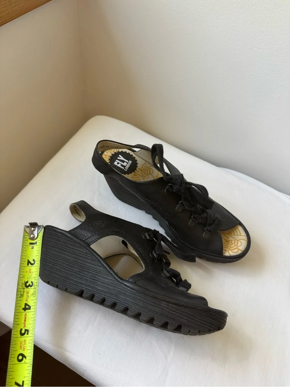 FLY London Black Leather Lace Up Wedge Sandals Platform Comfort Y2K Size 8.5